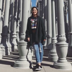 ✨MEET YOUR POSHER✨